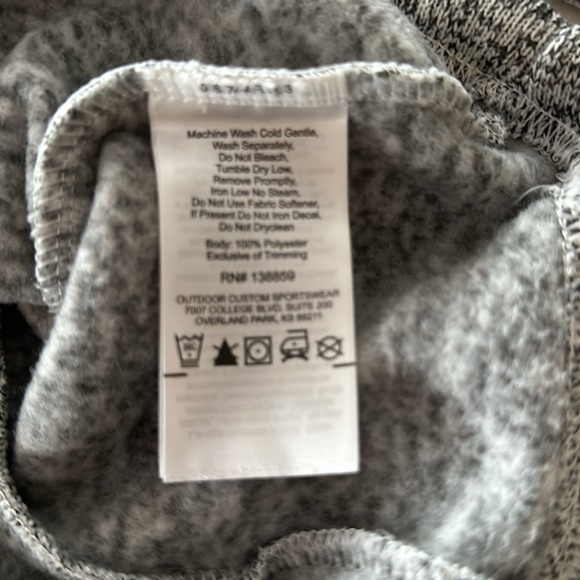 GW Hooded Sweater - Picture 4 of 5